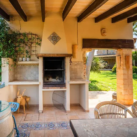 Villa Peroia By Bebreeze