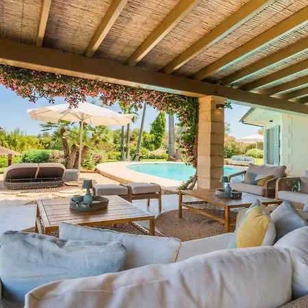 Villa Peroia By Bebreeze *